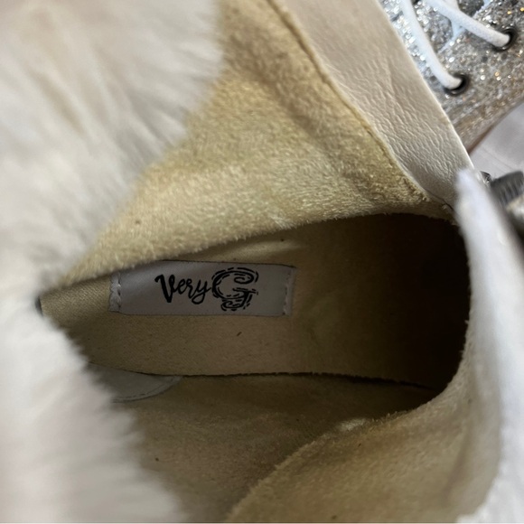 Very G Sparkling Silver Ankle Boots with Faux Fur Trim Women's Size 6.5 Glam - Picture 11 of 12